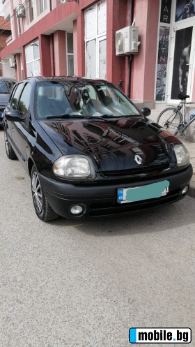    Renault Clio ~8 000 .