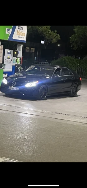 Mercedes-Benz E 500 E 500 V8 BITURBO 4MATIC, снимка 4