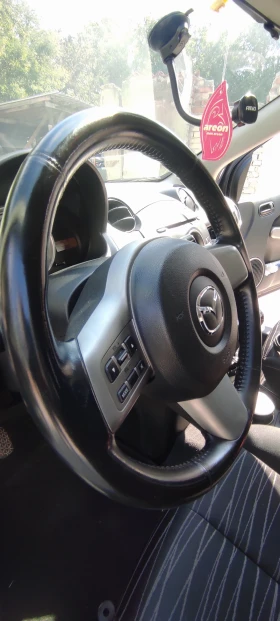 Mazda 2 1.3i, снимка 12