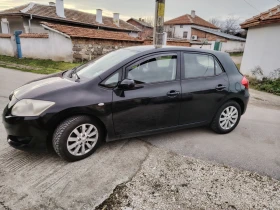 Toyota Auris 2.0, снимка 1