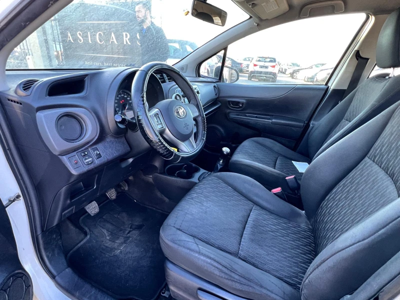 Toyota Yaris 1.0I EURO 5B, снимка 9 - Автомобили и джипове - 47894636