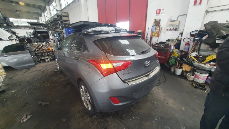 Hyundai I30 1.6 CRDI, снимка 5 - Автомобили и джипове - 48246411