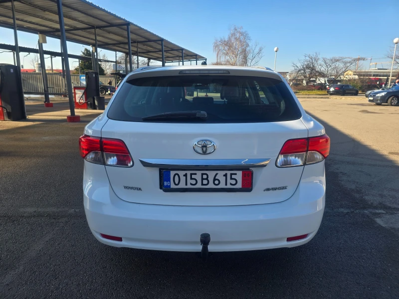 Toyota Avensis 2.0D-4D/FACELIFT/УНИКАТ, снимка 6 - Автомобили и джипове - 49222931