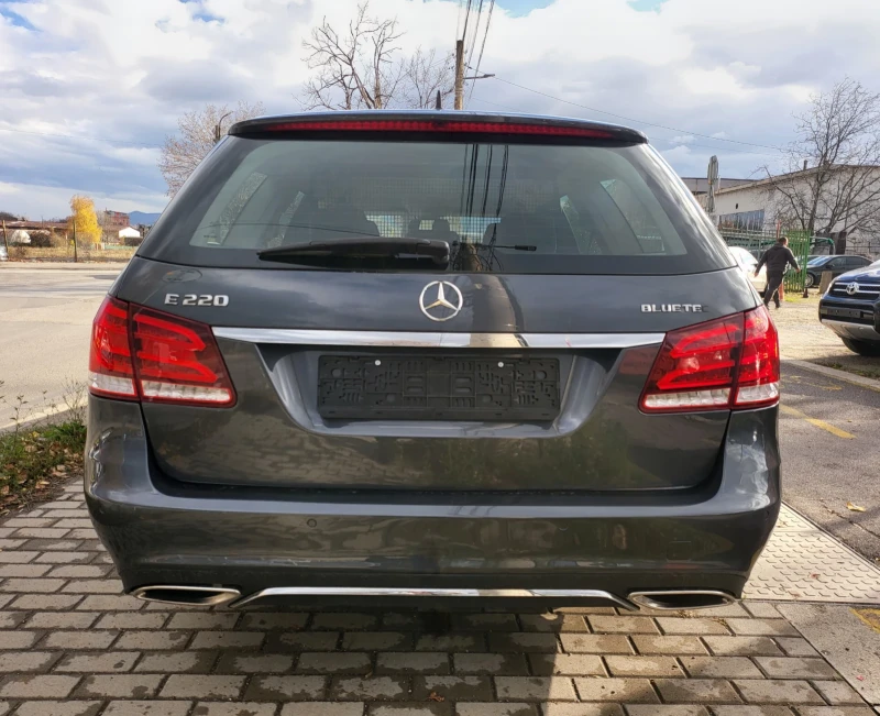 Mercedes-Benz E 220 CDI AVANTGARDE BLUETEC 9G-TRONIC EVRO6 -КАТО НОВA!, снимка 5 - Автомобили и джипове - 52280839