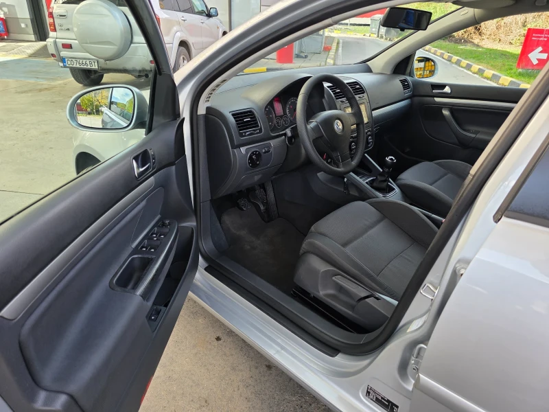 VW Golf GOLF 5 ЛИЗИНГ 100% Одобрение, снимка 8 - Автомобили и джипове - 52665886