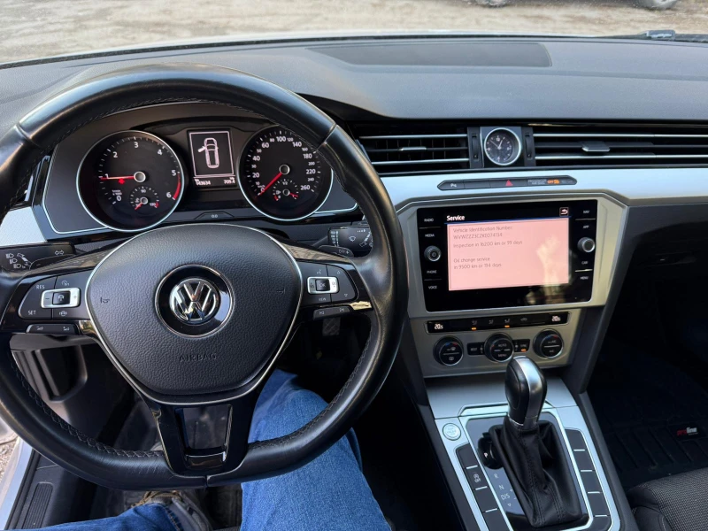 VW Passat, снимка 10 - Автомобили и джипове - 52807906