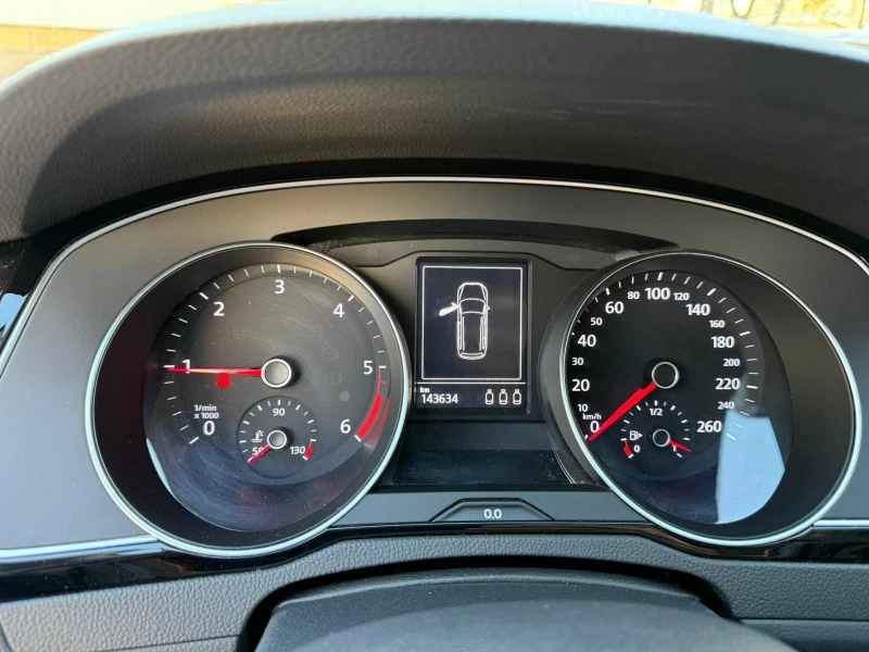 VW Passat, снимка 3 - Автомобили и джипове - 52807906