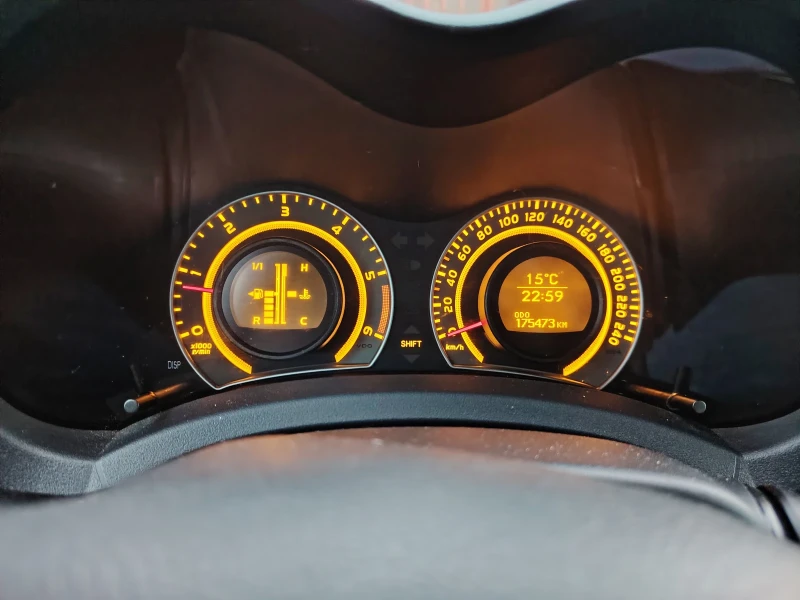 Toyota Auris 2.0, снимка 4 - Автомобили и джипове - 52996316