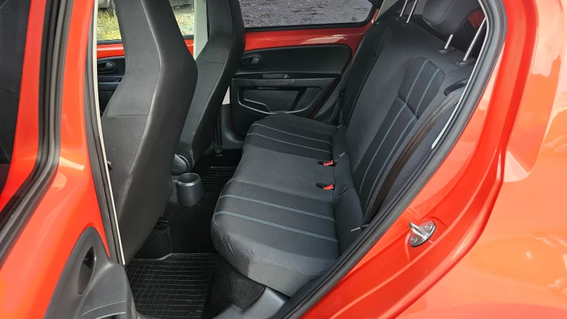 VW Up 1.0i euro6, снимка 8 - Автомобили и джипове - 53263850