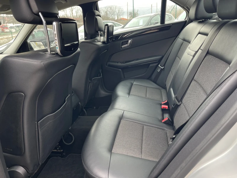 Mercedes-Benz E 250 2.2 / 204 к.с. AVANGARDE, Rear Entertaiment Pack, снимка 13 - Автомобили и джипове - 53369052