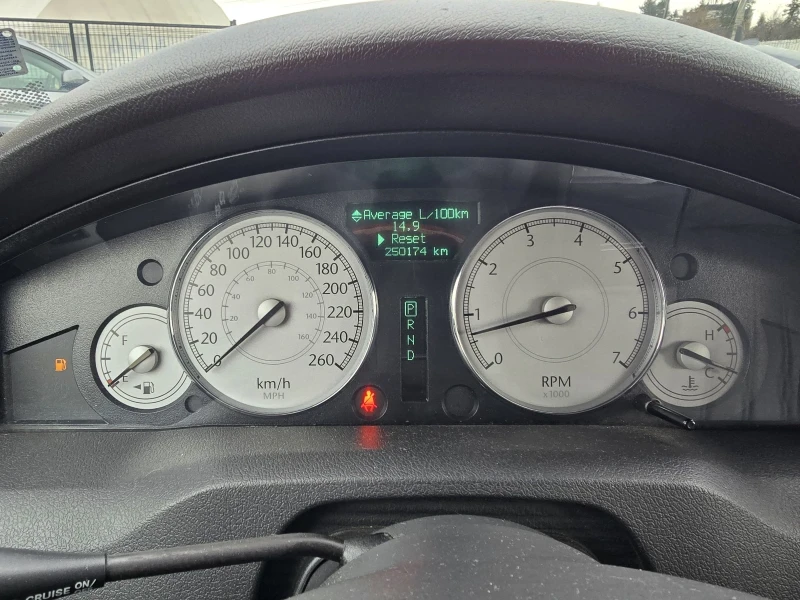 Chrysler 300c 3.0CRD, снимка 16 - Автомобили и джипове - 53370909