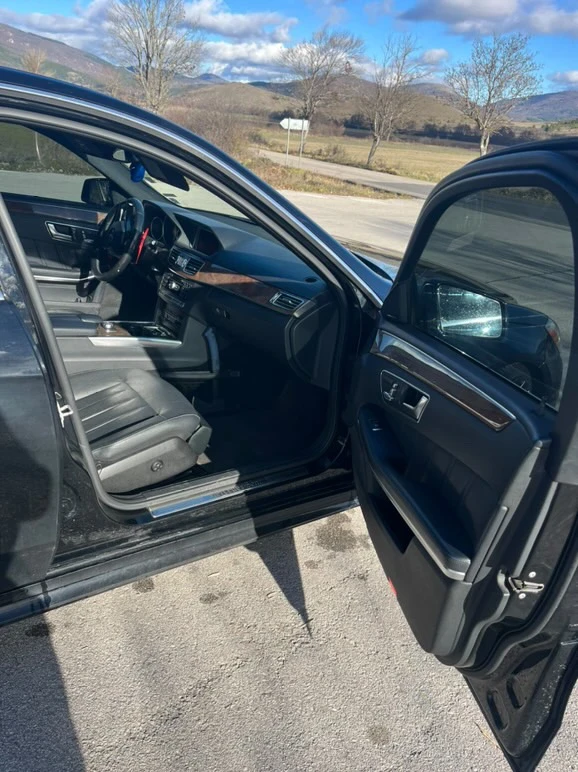 Mercedes-Benz E 500 E 500 V8 BITURBO 4MATIC, снимка 10 - Автомобили и джипове - 52736990