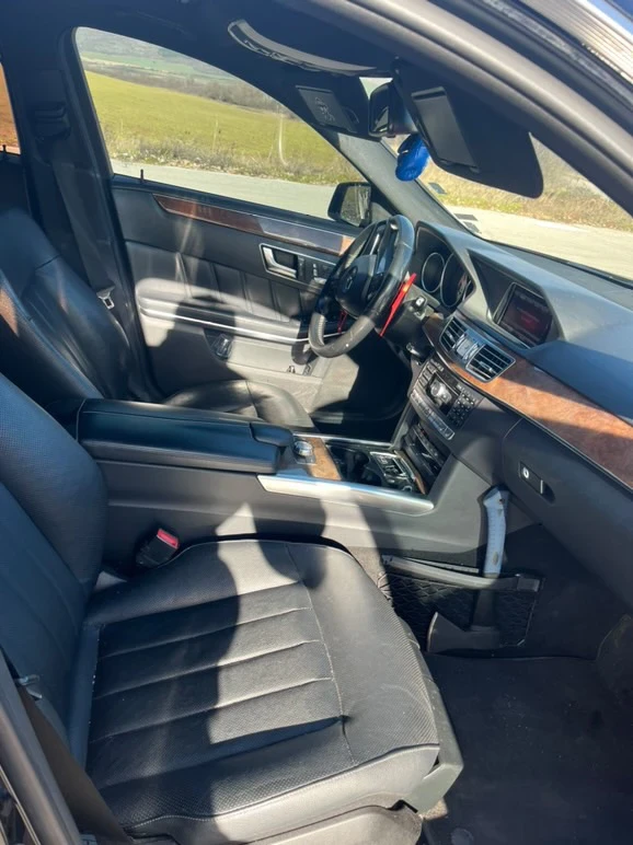 Mercedes-Benz E 500 E 500 V8 BITURBO 4MATIC, снимка 11 - Автомобили и джипове - 52736990