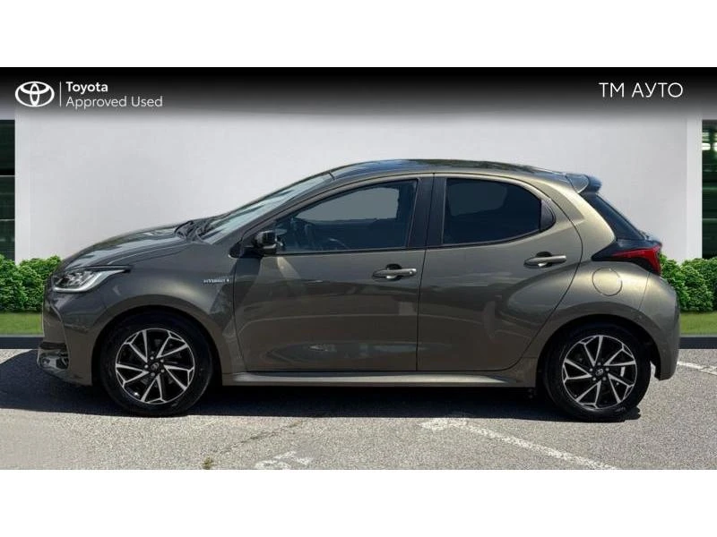 Toyota Yaris 1.5HSD LOUNGE, снимка 3 - Автомобили и джипове - 54862568