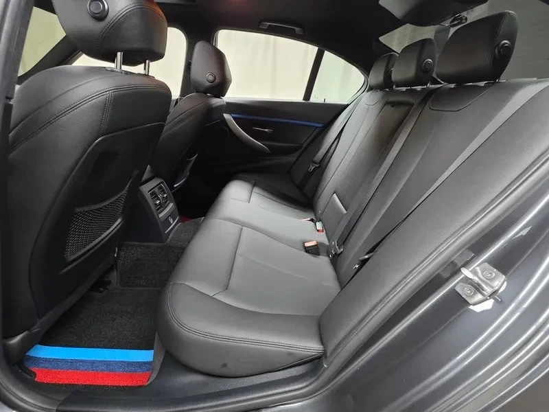 BMW 320 i M Sports - САМО 30% АВАНС, снимка 11 - Автомобили и джипове - 55896882