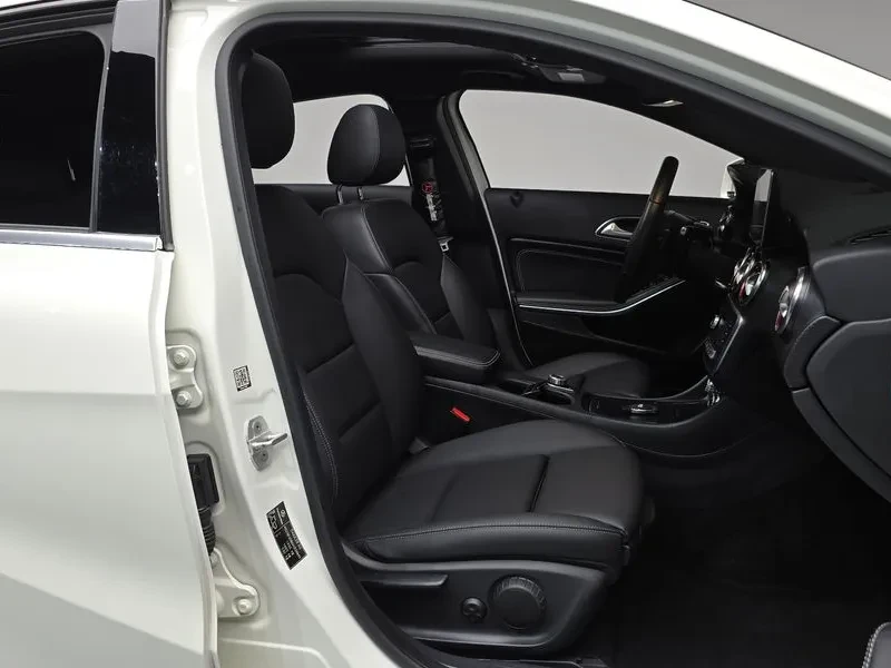 Mercedes-Benz A 200 W176, снимка 10 - Автомобили и джипове - 55951333