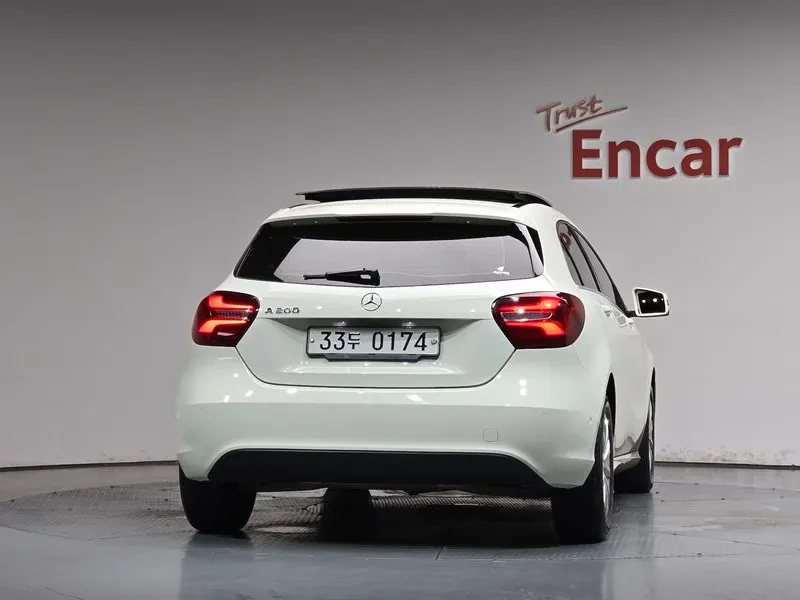 Mercedes-Benz A 200 W176, снимка 3 - Автомобили и джипове - 55951333