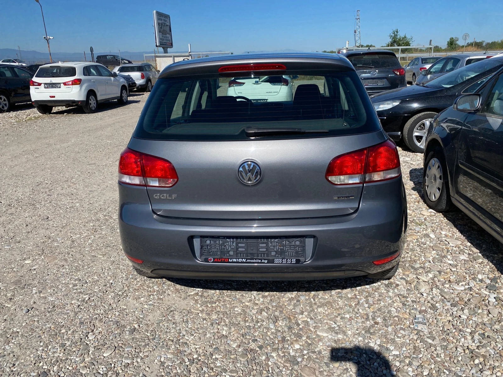 VW Golf 1.6 Газ.Инж. - изображение 5