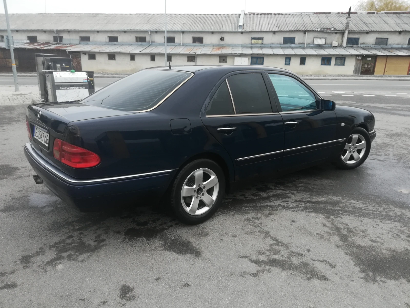 Mercedes-Benz E 300 TD - изображение 5