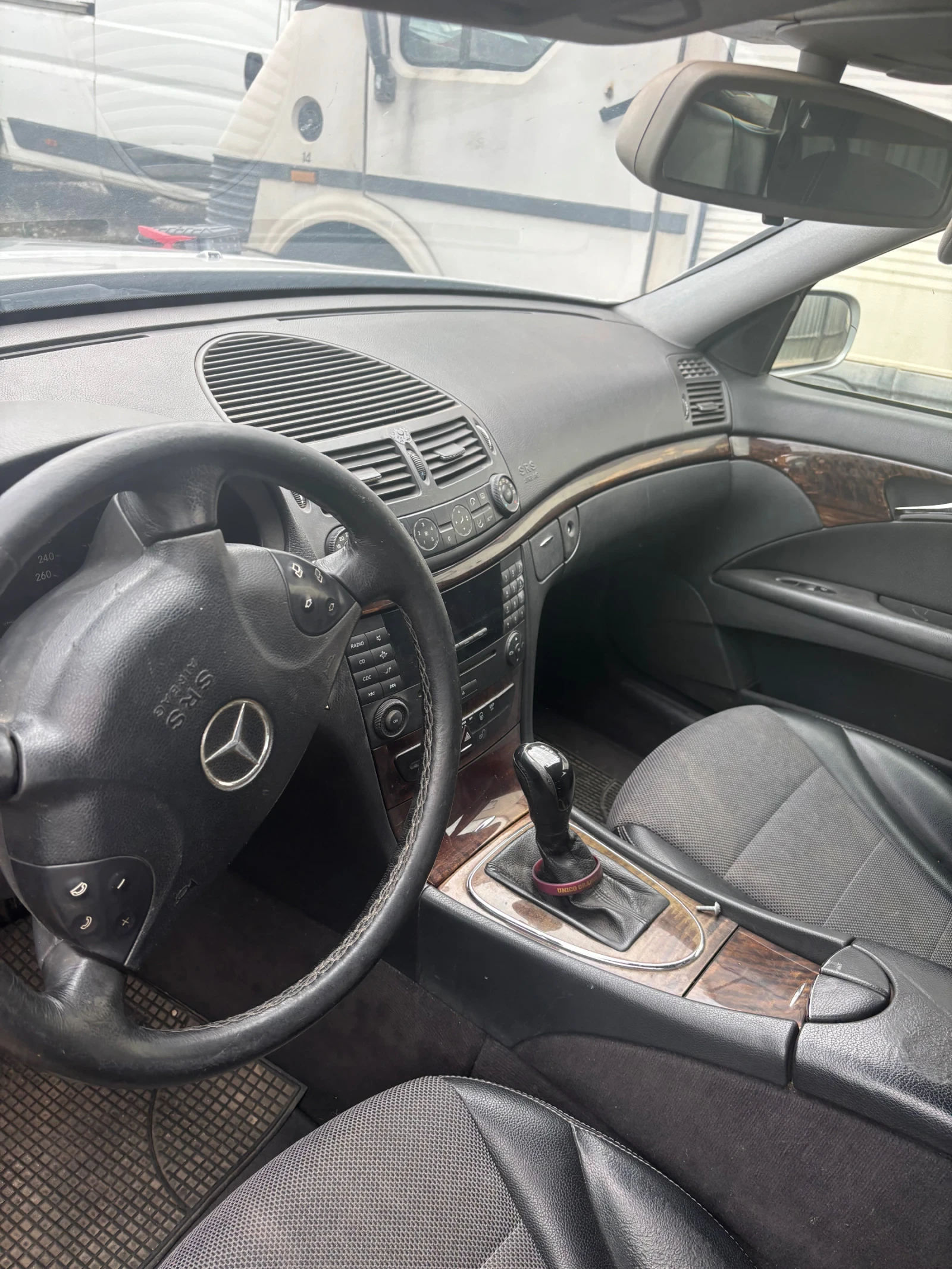 Mercedes-Benz E 220 2.2, 150к.с - изображение 4