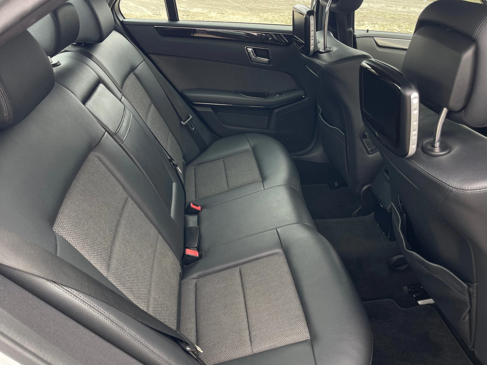 Mercedes-Benz E 250 2.2 / 204 �.�. AVANGARDE, Rear Entertaiment Pack | Mobile.bg � ����������� 12