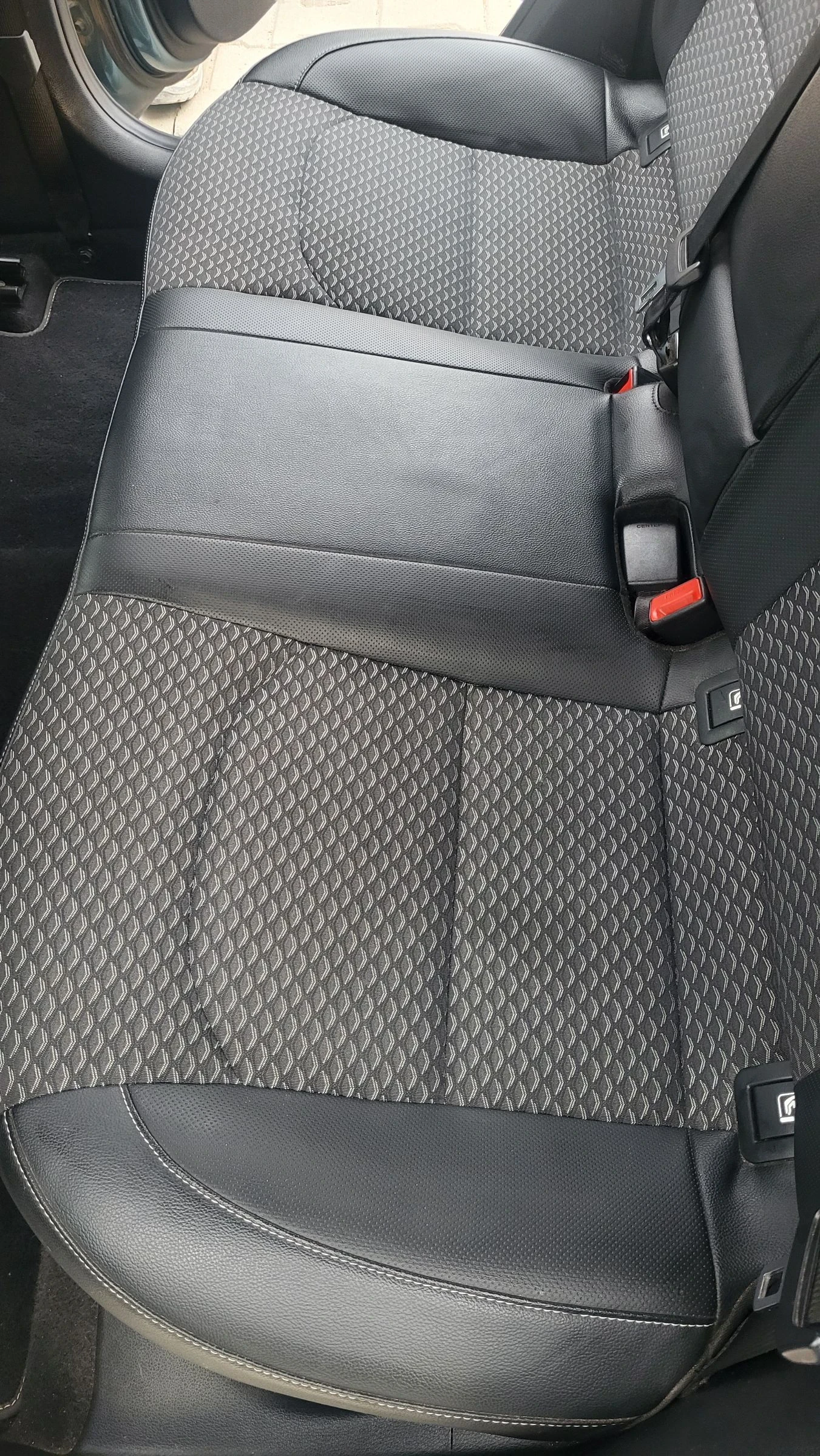 Kia Ceed 1.5 T-GDI 160, снимка 17 - Автомобили и джипове - 53730857