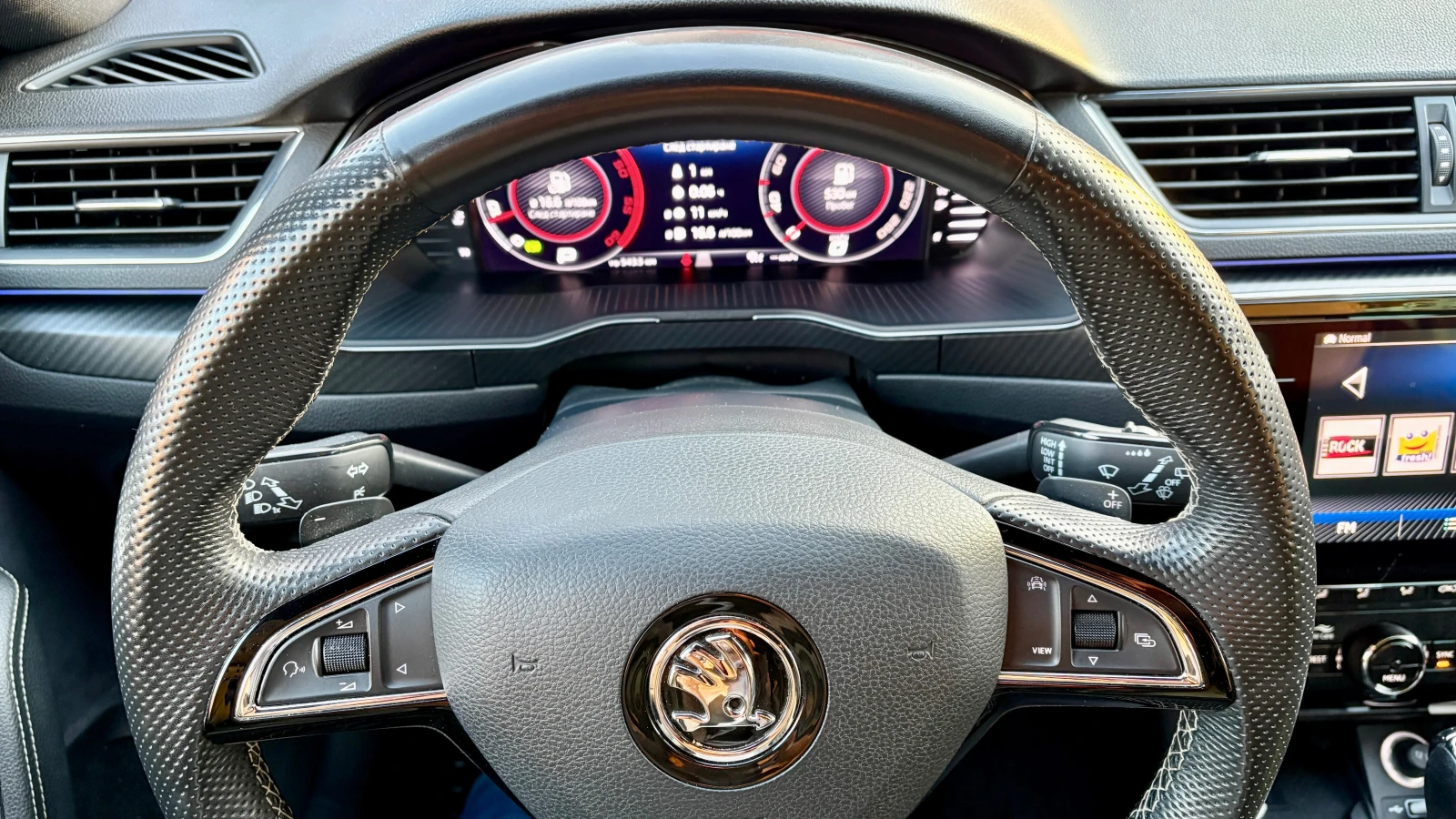 Skoda Superb Sportline | Пълна История | Обслужена, снимка 12 - Автомобили и джипове - 53879755