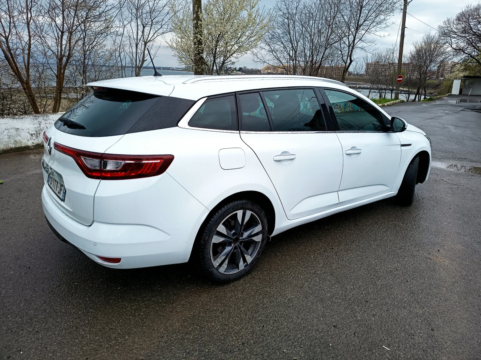 Renault Megane 1.3i, automat, снимка 3 - Автомобили и джипове - 54026815