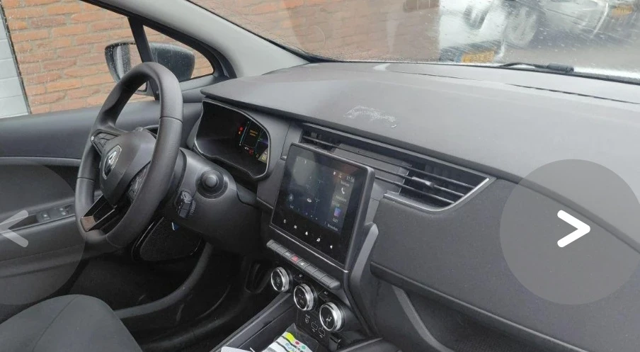 Renault Zoe r110 life с 3мес гаранция на батерия и мотор, снимка 10 - Автомобили и джипове - 54388297