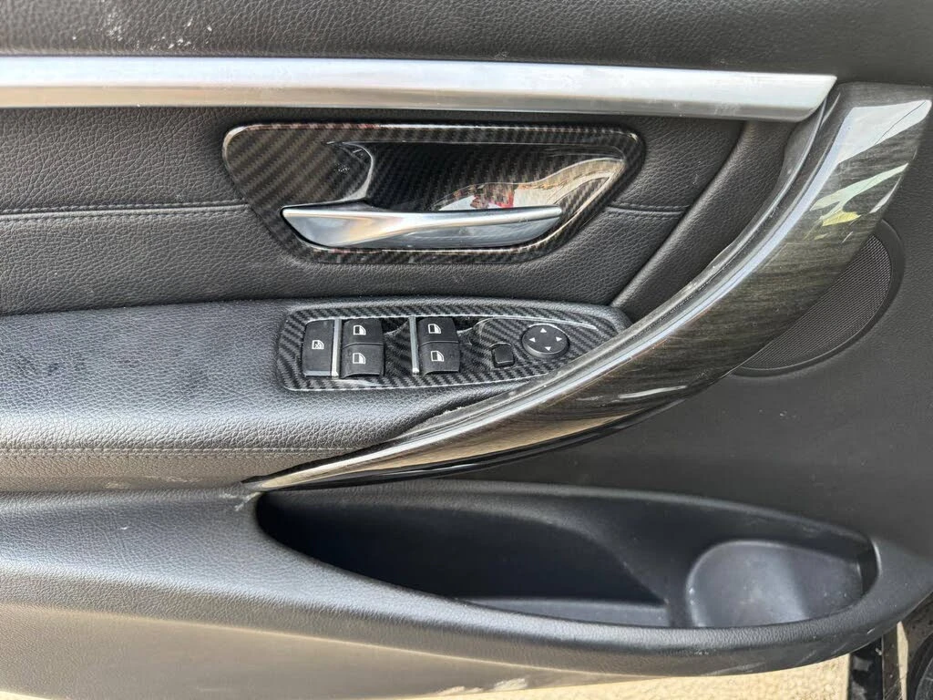 BMW 330 i xDrive Sedan AWD, снимка 16 - Автомобили и джипове - 54544028