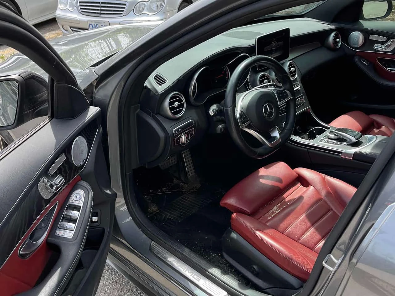 Mercedes-Benz C 43 AMG 4MATIC/BURMESTER/ПАНОРАМА/ОТ MERCEDES, снимка 11 - Автомобили и джипове - 54647357