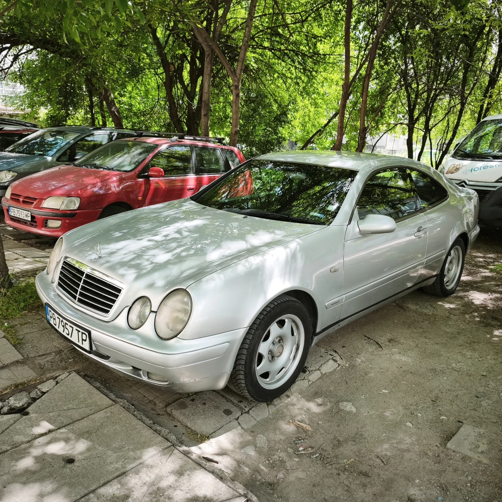 Mercedes-Benz CLK 2.0, снимка 2 - Автомобили и джипове - 54842677