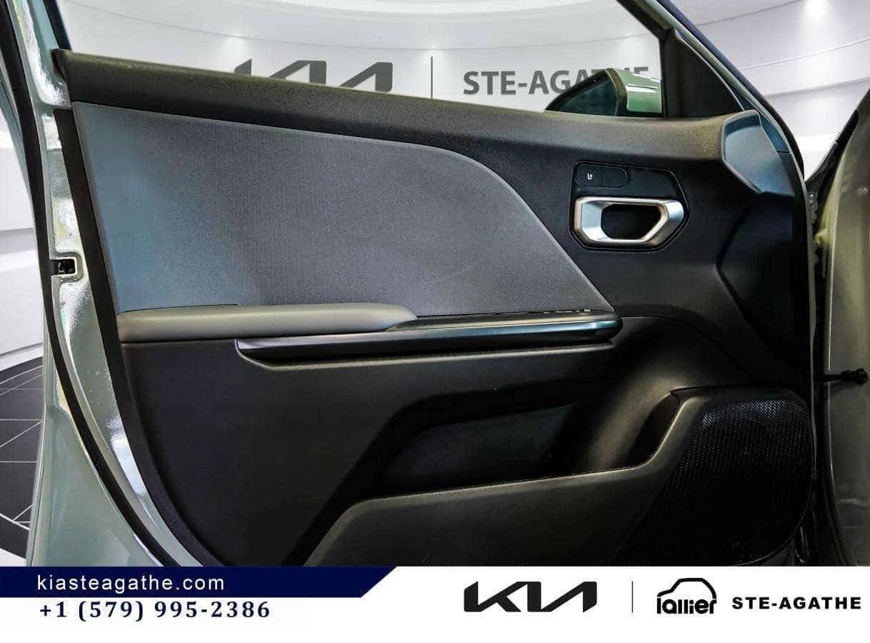 Kia K4 * LX * ФИКСИРАНА ЦЕНА ДО БЪЛГАРИЯ* , снимка 10 - Автомобили и джипове - 54913564