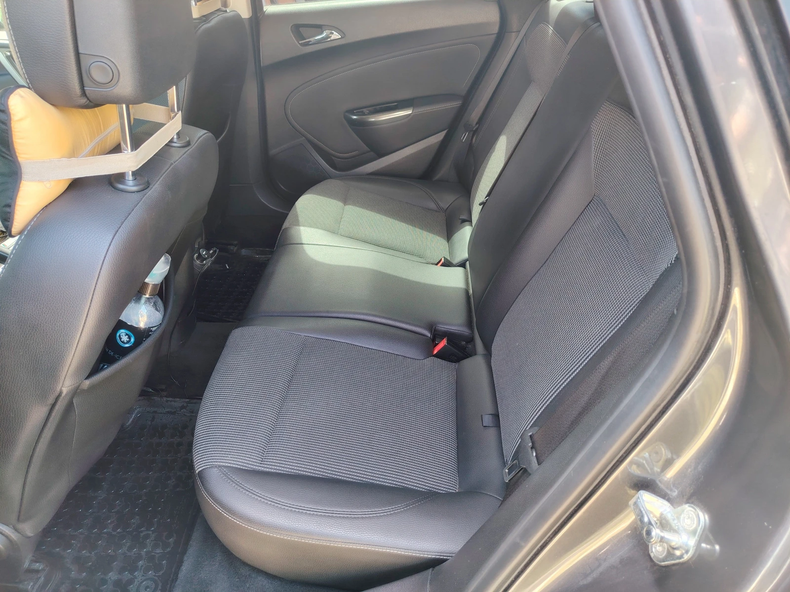 Opel Astra 1.7 CDTI, снимка 7 - Автомобили и джипове - 54990363