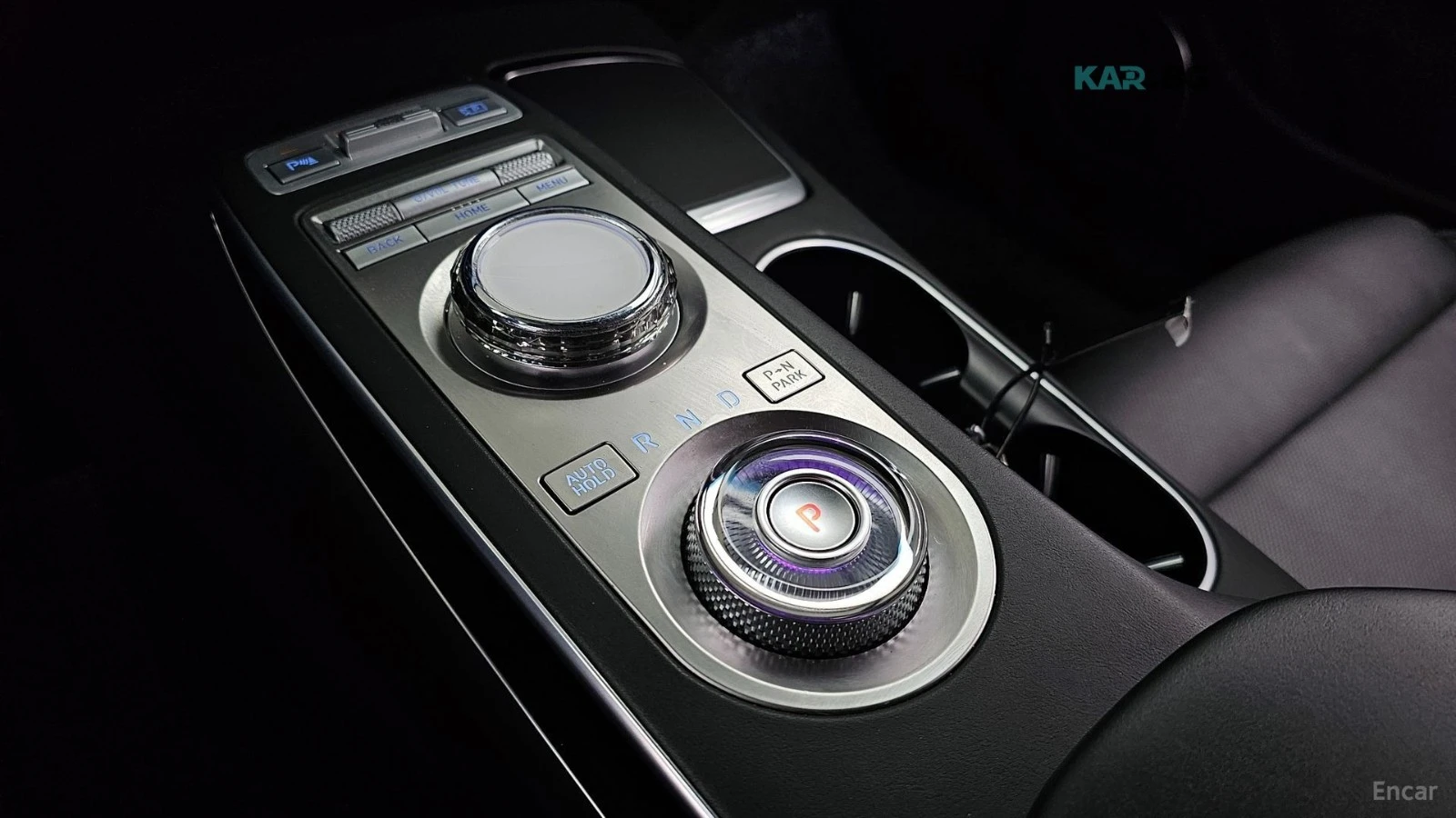 Genesis GV70 DIESEL* AWD* КОЖА* ПОДГРЕВ* ОБДУХВ* 360* HUD* , снимка 9 - Автомобили и джипове - 55208381