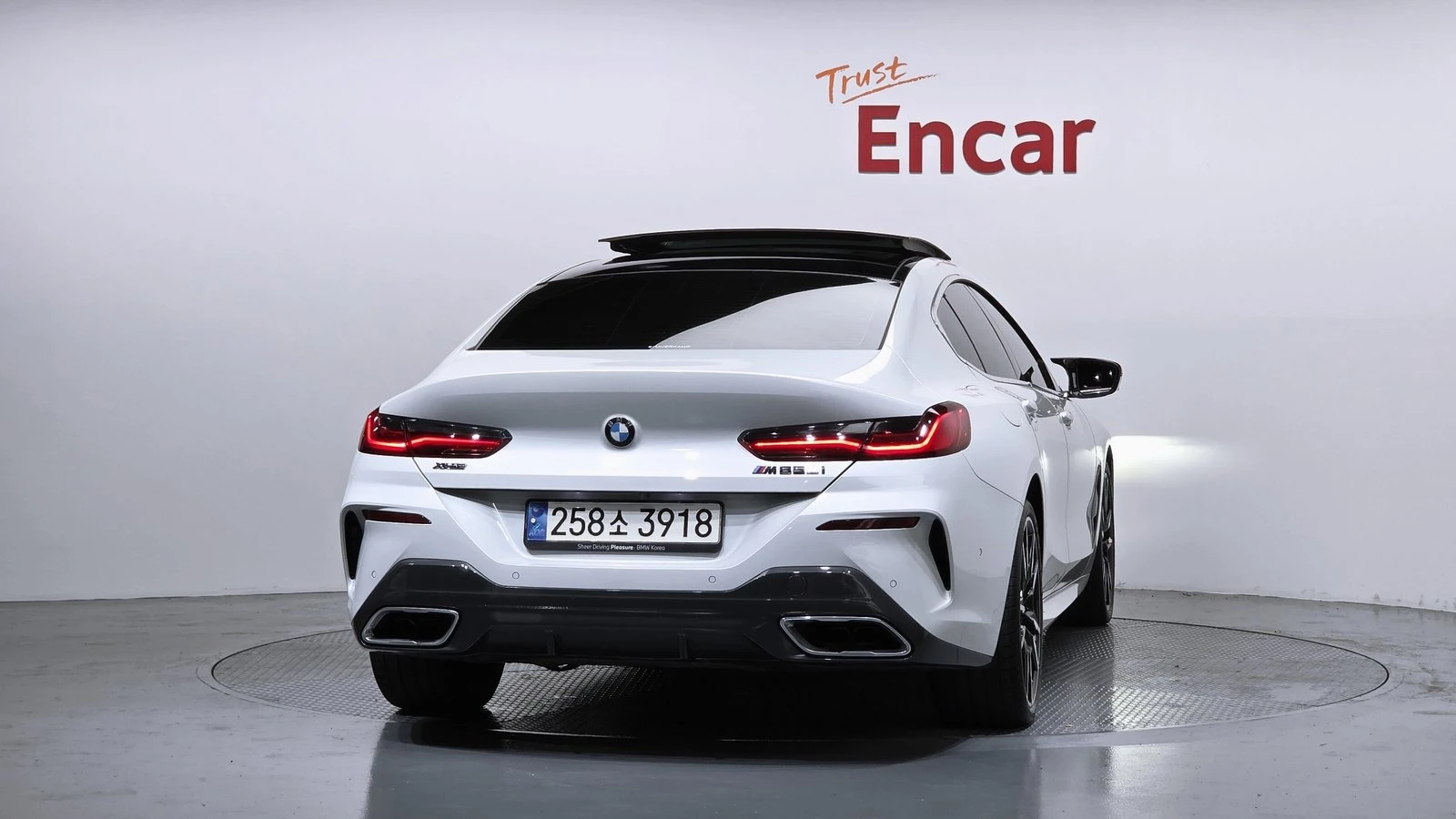 BMW 850 M850i* BLIND SPOT* 360* HUD* ЕЛ. БАГАЖНИК* КРАЙНА , снимка 4 - Автомобили и джипове - 55344730
