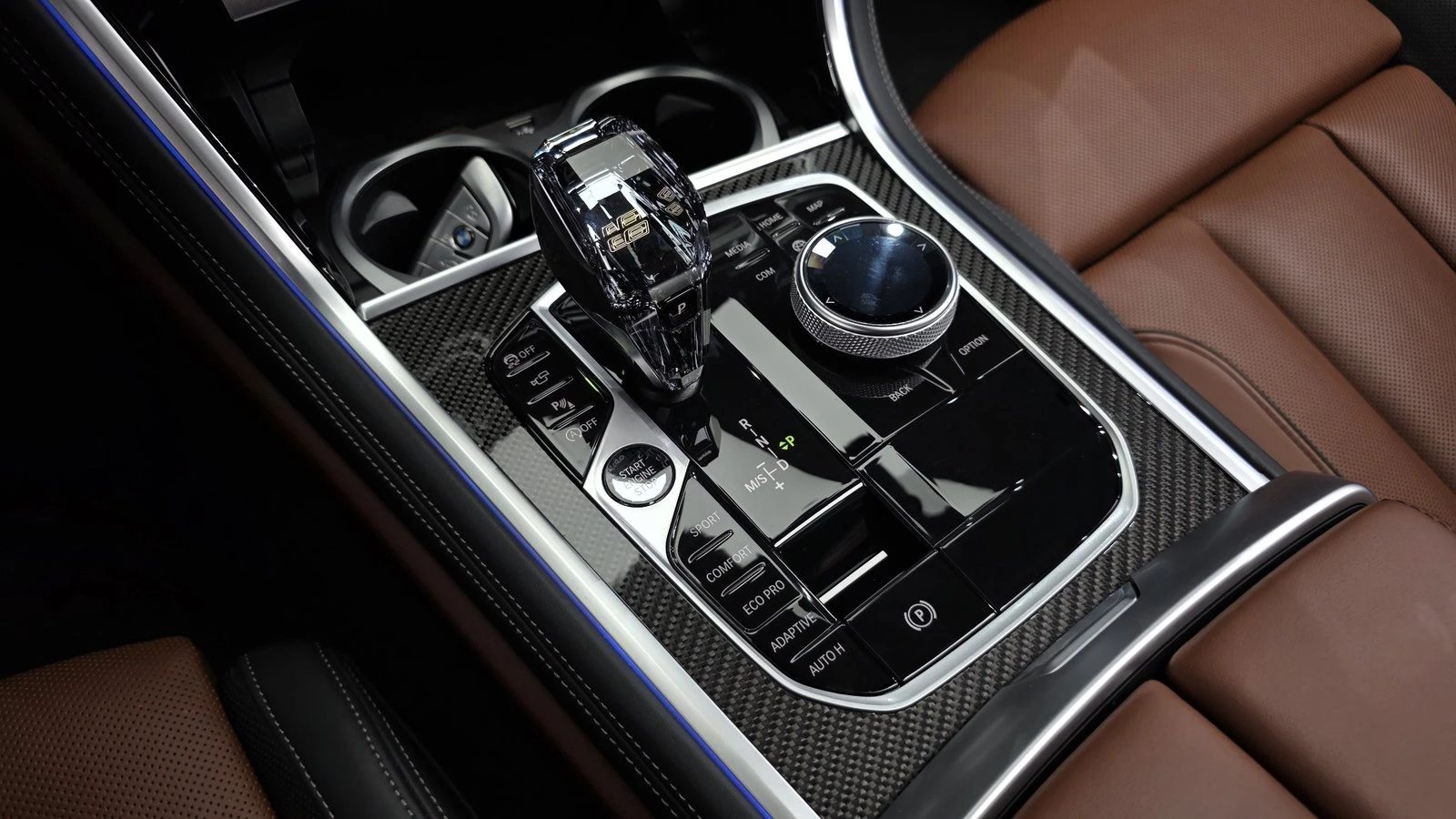 BMW 850 M850i* BLIND SPOT* 360* HUD* ЕЛ. БАГАЖНИК* КРАЙНА , снимка 9 - Автомобили и джипове - 55344730