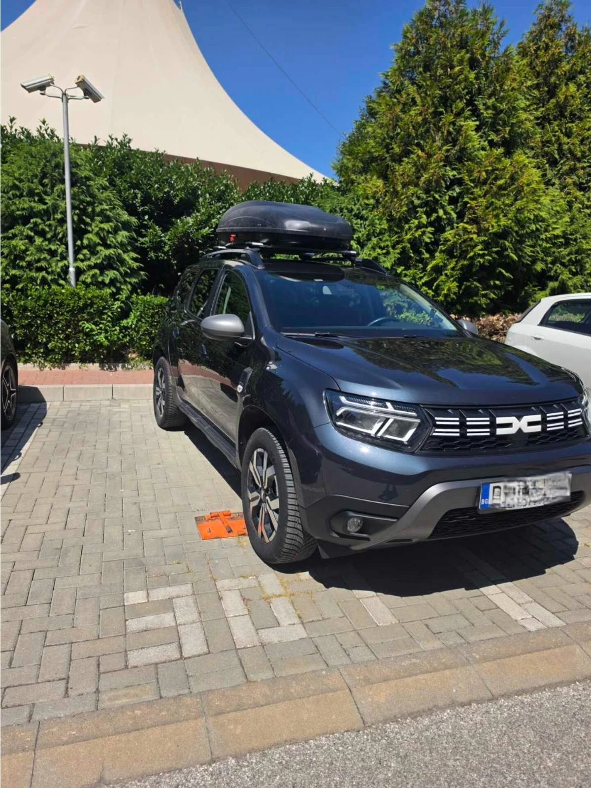 Dacia Duster 1.5dCi 4x4 NAVI, снимка 2 - Автомобили и джипове - 55709676