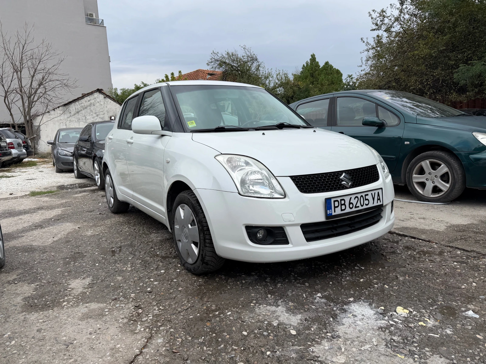 Suzuki Swift 1.3i 90HP KLIMA 2009G, снимка 4 - Автомобили и джипове - 56293897