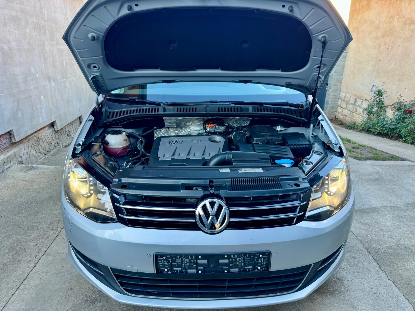 VW Sharan 2.0TDi-4Motion, снимка 17 - Автомобили и джипове - 56630813