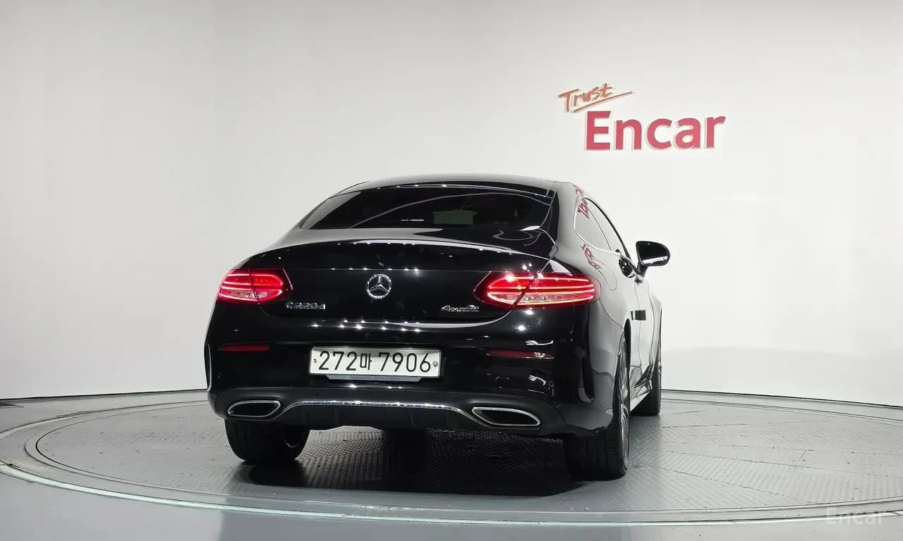 Mercedes-Benz C 220, снимка 4 - Автомобили и джипове - 56723251