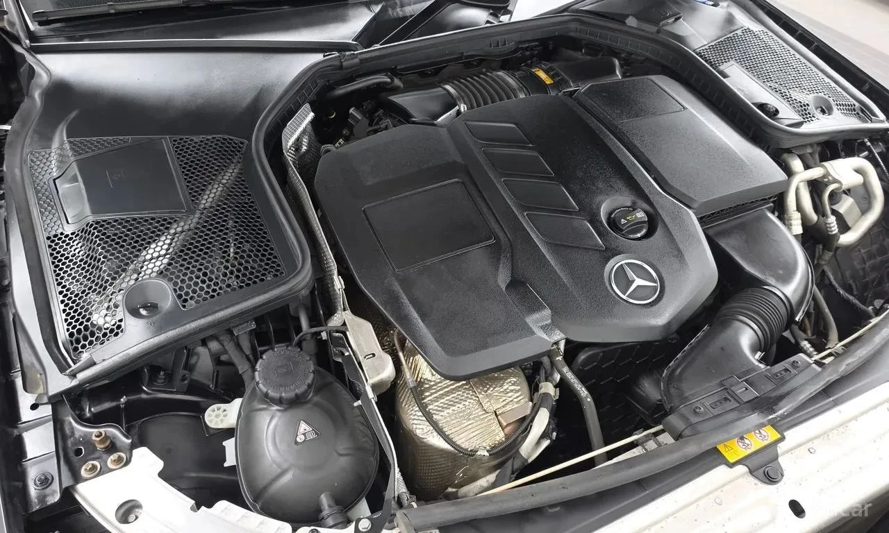 Mercedes-Benz C 220, снимка 5 - Автомобили и джипове - 56723251