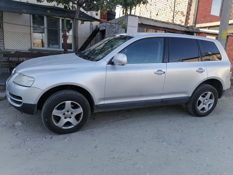 VW Touareg 2.5ТДИ на ПРУЖИНИ, снимка 4 - Автомобили и джипове - 47707646