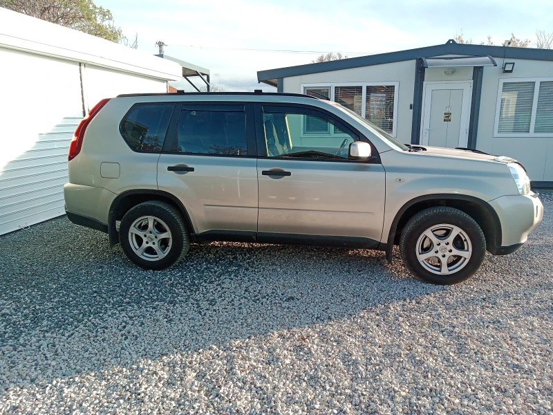 Nissan X-trail T31 2.0 DCI, снимка 5 - Автомобили и джипове - 48390543