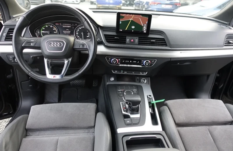 Audi Q5, снимка 7 - Автомобили и джипове - 52818643