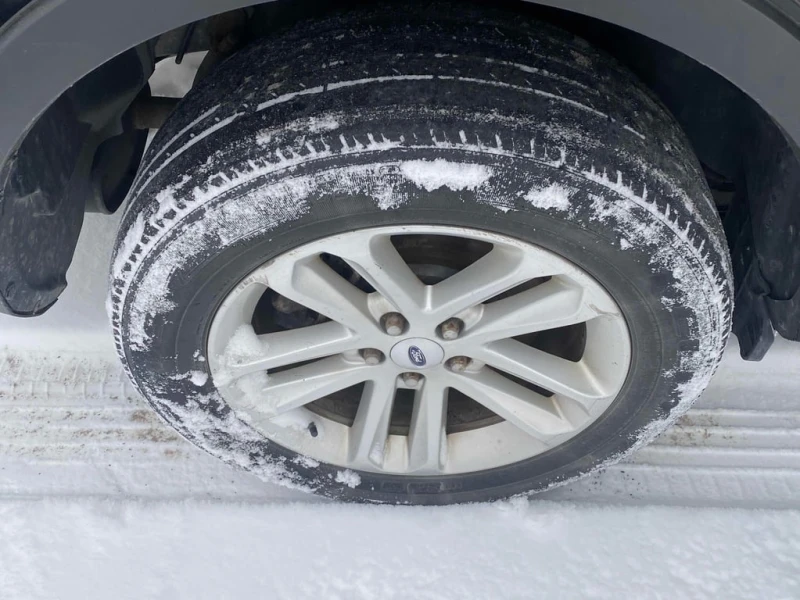 Ford Explorer * Base * CARFAX * БЕЗ ПЪРВОНАЧАЛНА ВНОСКА, снимка 7 - Автомобили и джипове - 52836691