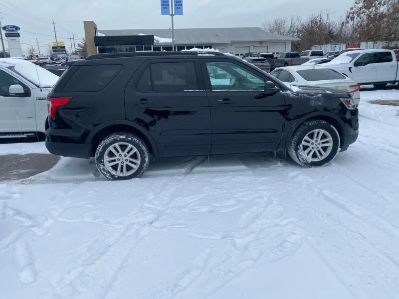 Ford Explorer * Base * CARFAX * БЕЗ ПЪРВОНАЧАЛНА ВНОСКА, снимка 3 - Автомобили и джипове - 52836691