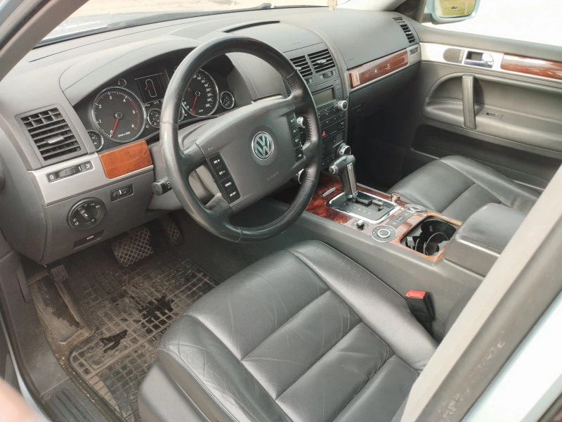VW Touareg, снимка 11 - Автомобили и джипове - 53423567