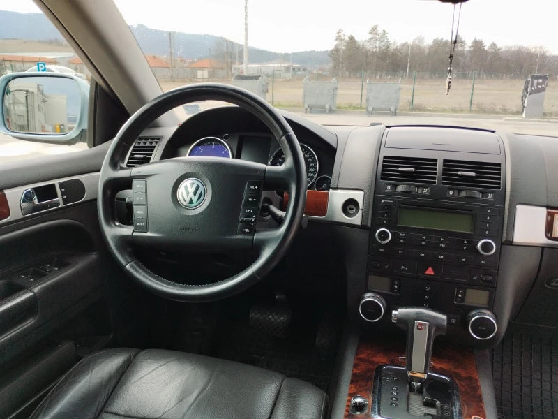 VW Touareg, снимка 9 - Автомобили и джипове - 53423567