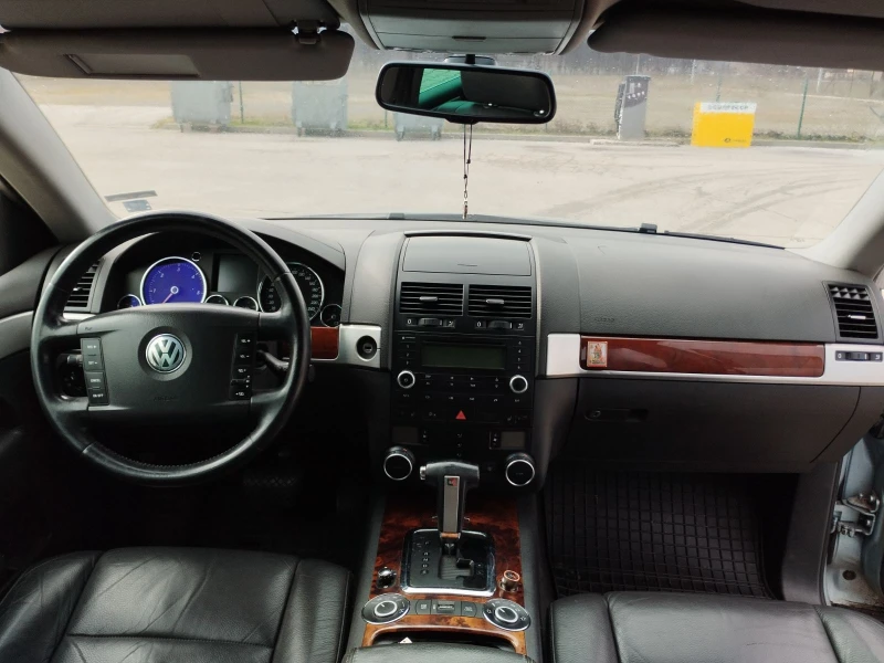 VW Touareg, снимка 10 - Автомобили и джипове - 53423567